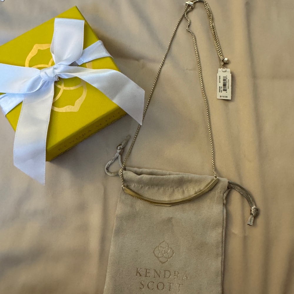 Elegant Kendra Scott Graham Gold Necklace with  gift box and pouch